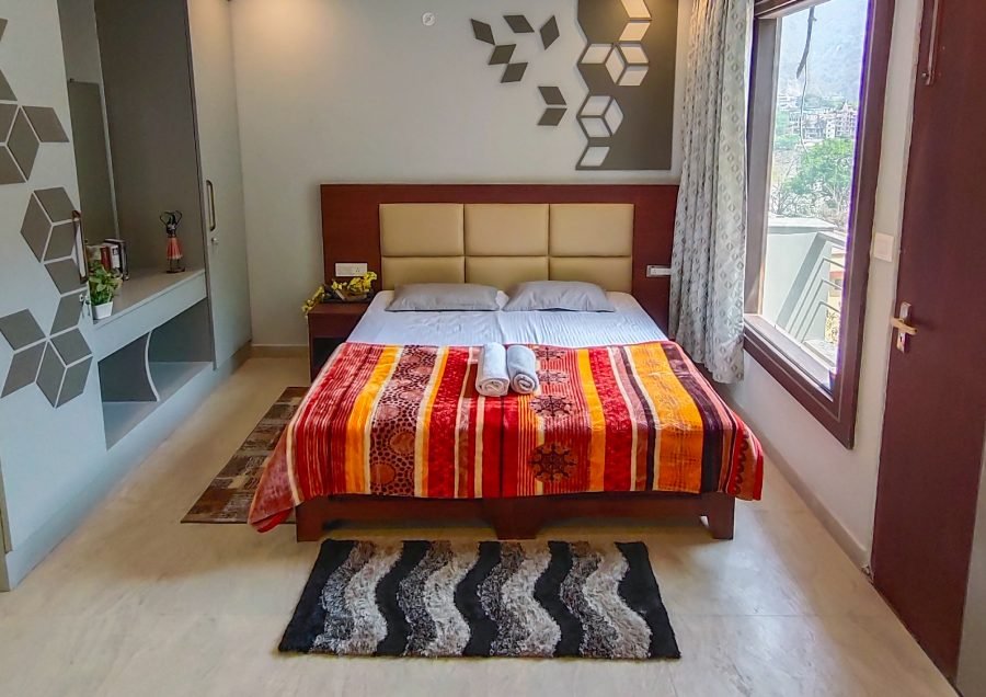 200 Hour Yoga Teacher Training In Rishikesh